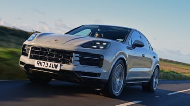 Porsche Cayenne vs BMW X5 - Porsche Cayenne front tracking 